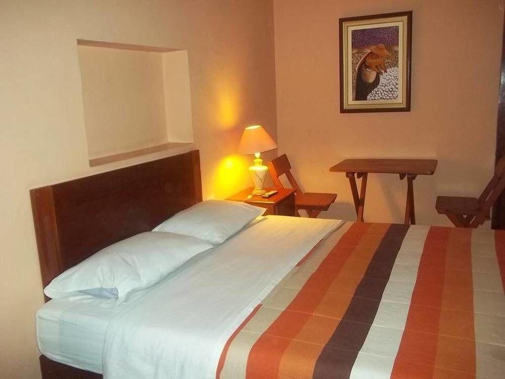 לימה Hotel Excalibur מראה חיצוני תמונה